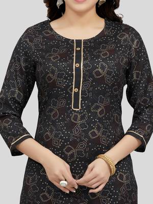 Black printed rayon long-kurtis 4