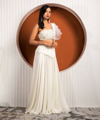 Ivory Willow Drape 1
