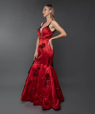 Red Plunging Neckline Structured Cone Detailing Side  Trail Gown 4