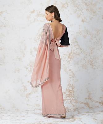 Antique Work Saree With Contrast Blouse 2