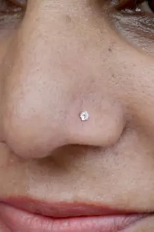 Silver diamond nose-ring