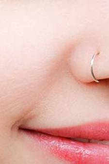 Silver diamond nose-ring
