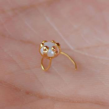 Gold pearl nose-ring 2