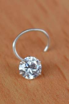 Silver diamond nose-ring