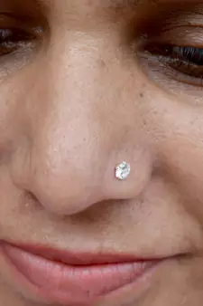 Silver diamond nose-ring