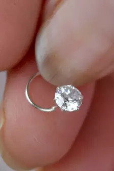 Silver diamond nose-ring