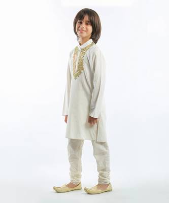 Embroidered Neckline Kurta Set 2