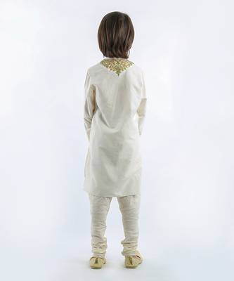 Embroidered Neckline Kurta Set 3