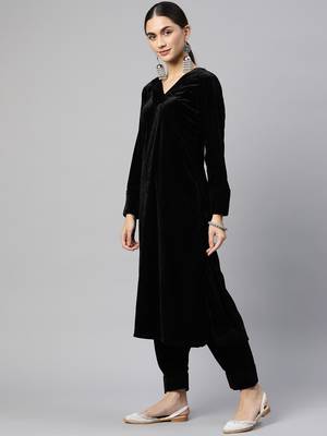 Women's Black Velvet Salwar Suit Set 4