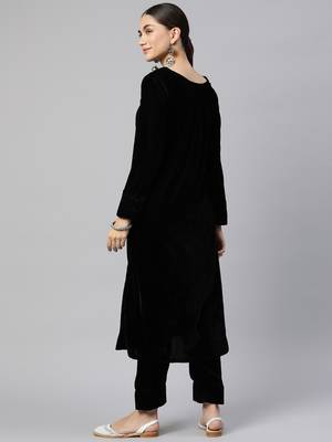 Women's Black Velvet Salwar Suit Set 5