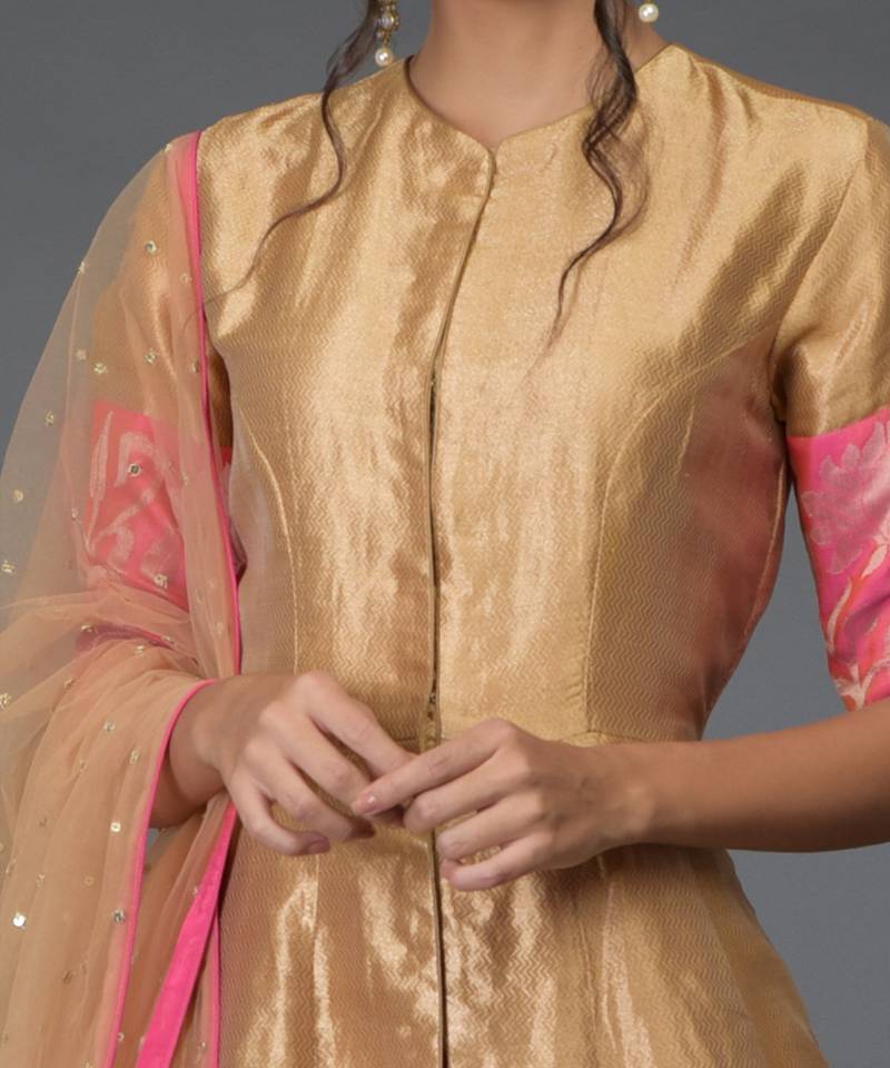 Gold- Pink Kimkhab Handwoven Banarasi Peshwa Kalidaar Outfit