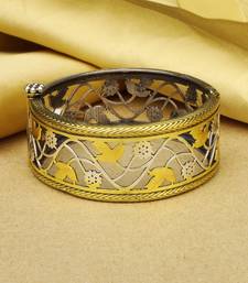Sangeeta Boochra X Payal Singhal  Anya Silver Openable Bangle