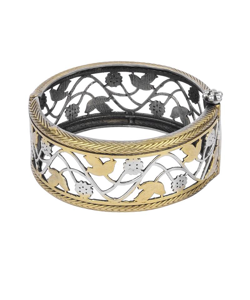 Sangeeta Boochra X Payal Singhal  Anya Silver Openable Bangle
