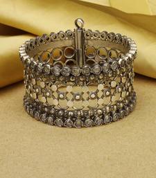 Sangeeta Boochra X Payal Singhal Rehya Silver Openable Bangle