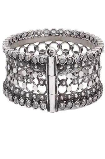 Sangeeta Boochra X Payal Singhal Rehya Silver Openable Bangle