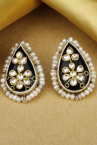 Sangeeta Boochra X Payal Singhal  Aayat Silver Earrings with Pearls