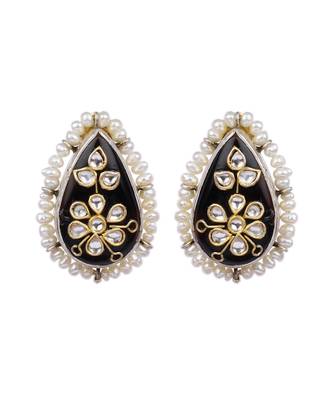 Sangeeta Boochra X Payal Singhal  Aayat Silver Earrings with Pearls 2