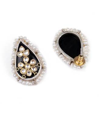 Sangeeta Boochra X Payal Singhal  Aayat Silver Earrings with Pearls 4