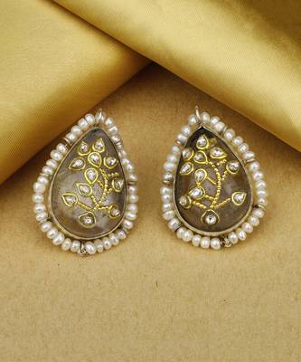 Sangeeta Boochra X Payal Singhal  Tahira Silver Crystal Stone Earring 1