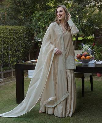 Fawn Kashmiri Tilla Embroidered Gharara Set 3