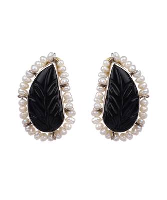 Sangeeta Boochra X Payal Singhal  Mehek Silver Earring with Pearls 2