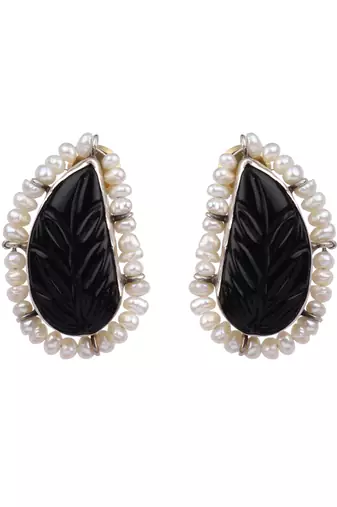 Sangeeta Boochra X Payal Singhal  Mehek Silver Earring with Pearls