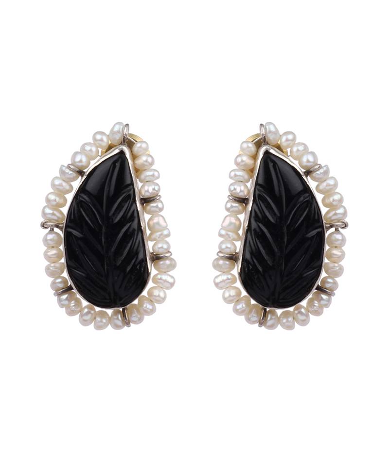 Sangeeta Boochra X Payal Singhal  Mehek Silver Earring with Pearls