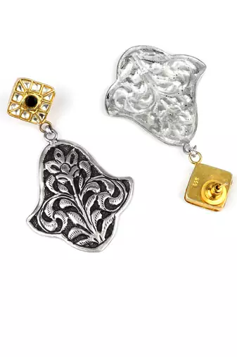 Sangeeta Boochra X Payal Singhal  Nisa Silver Earring with Kundan