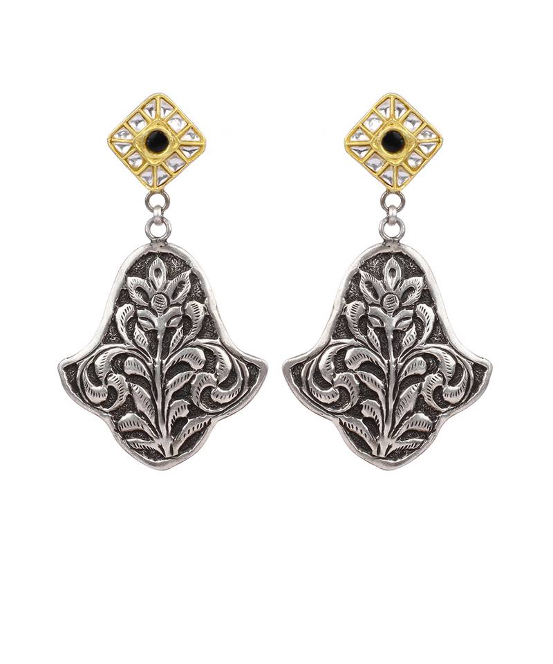 Sangeeta Boochra X Payal Singhal  Nisa Silver Earring with Kundan