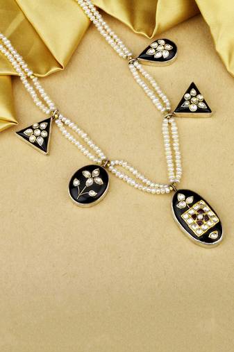 Sangeeta Boochra X Payal Singhal  Alizeh Silver Necklace with Pearl  Chain