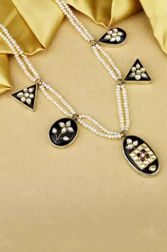 Sangeeta Boochra X Payal Singhal  Alizeh Silver Necklace with Pearl  Chain