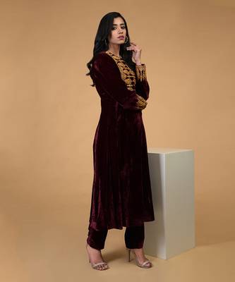 Rose Maroon Gold Kashmiri Tilla Embroidered Kurta Set 2