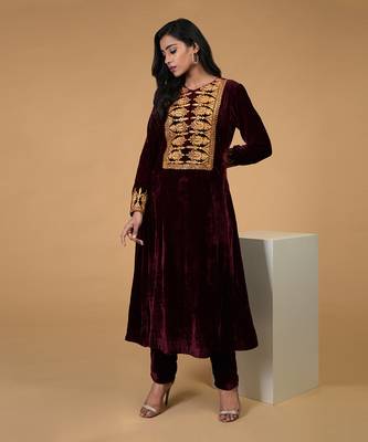 Rose Maroon Gold Kashmiri Tilla Embroidered Kurta Set 4