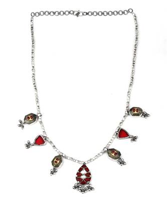 Sangeeta Boochra X Payal Singhal  Aasma Silver Necklace with Silver Chain 2