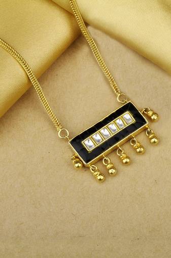 Sangeeta Boochra X Payal Singhal  Benazir Silver Pendant with Silver Chain