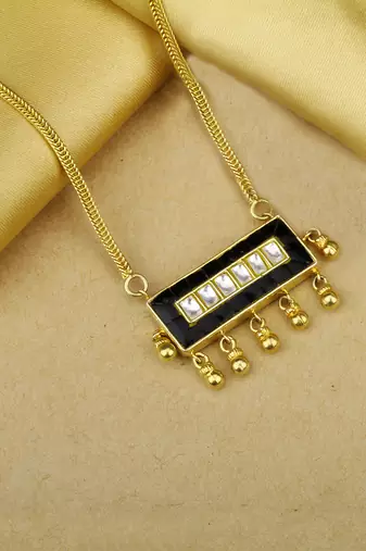 Sangeeta Boochra X Payal Singhal  Benazir Silver Pendant with Silver Chain