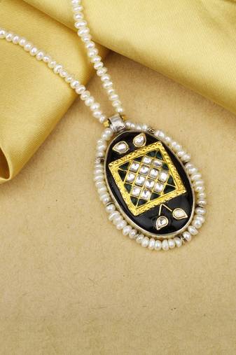 Sangeeta Boochra X Payal Singhal  Nusrat Silver Pendant with Pearl Chain