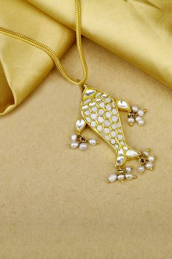 Sangeeta Boochra X Payal Singhal  Amaira Silver Pendant with Silver Chain