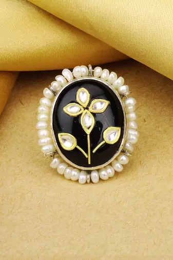 Sangeeta Boochra X Payal Singhal  Maryam Silver Ring with Pearls