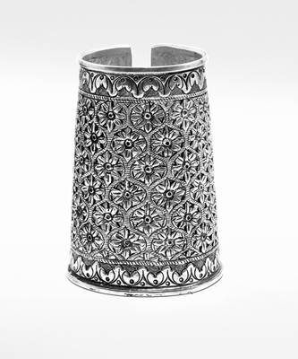 Silver  Giti Floral Cuff Bracelet 2