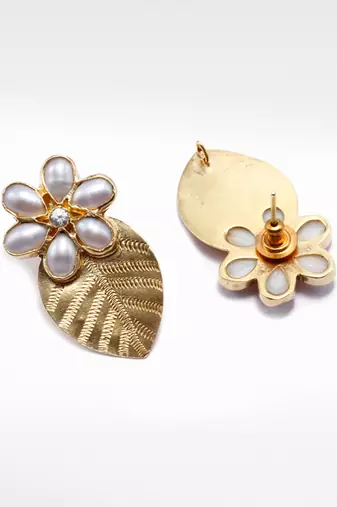 Golden  Nargis Floral Earrings