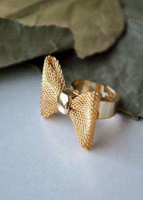 Pretty Little Bow Ring 4