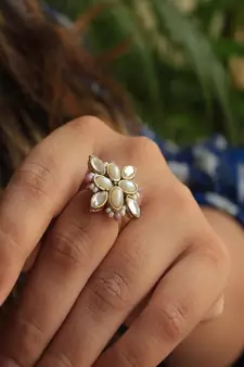 Kundan delight Ring