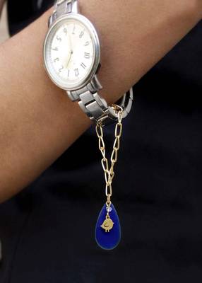Itty Bitty Bird Watch Charm 1