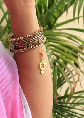 Venus Crown Watch Charm 4