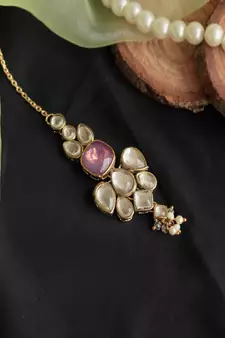 Kundan Paradise Mangtika