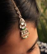 Divine Kundan Mangtika