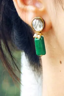 Semi precious Green stone and kundan necklace Set