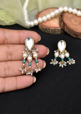 Dainty pearl with green beads earrings 4