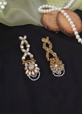 Kundan Studded Dangler Earrings 2